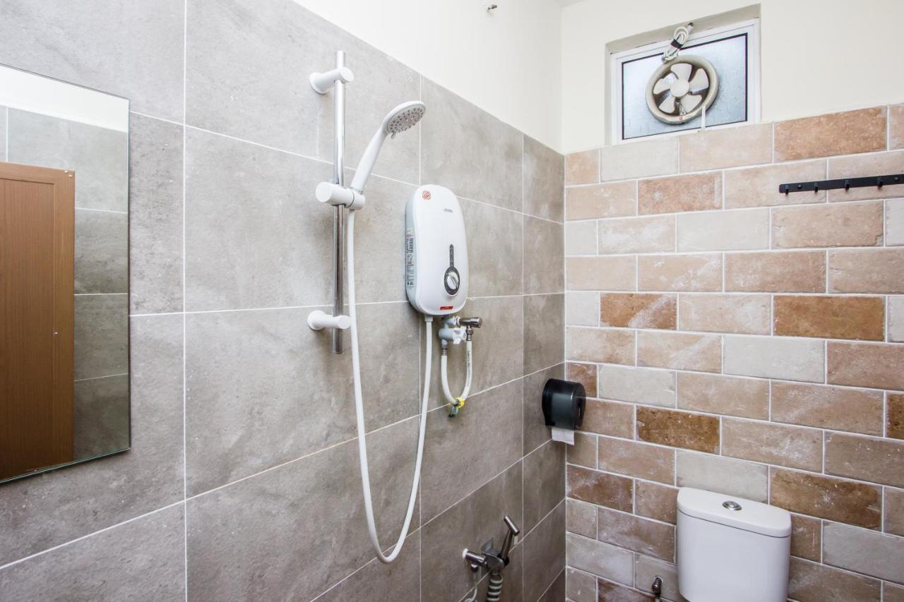 Surprised Homestay バターワース エクステリア 写真